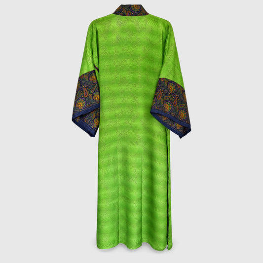 Upcycled Kimono Lang #1309 aus Vintage-Sari in Grün – Rückansicht