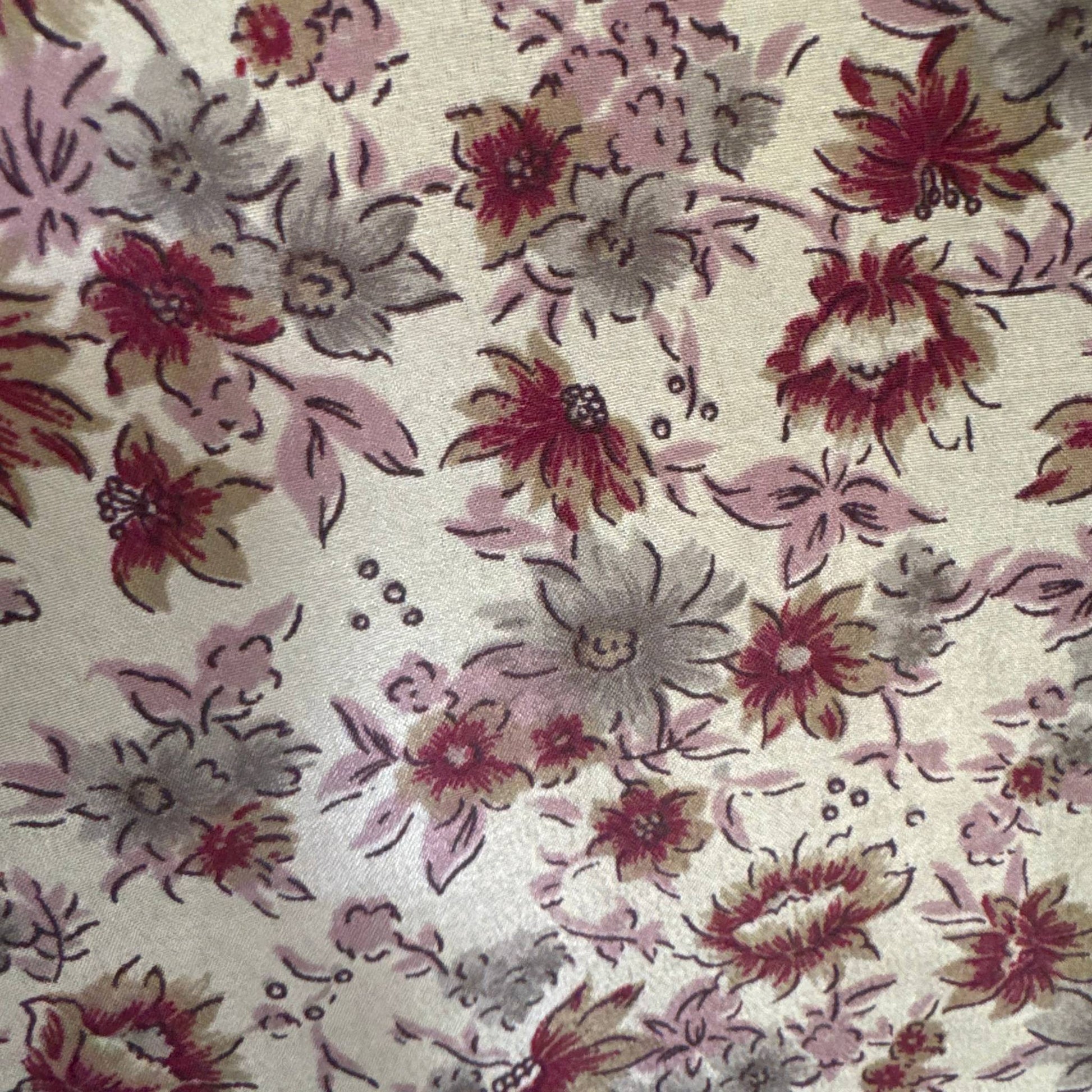 Upcycled Kimono Lang #1311 aus Vintage-Sari in Braun & Beige – Detailansicht