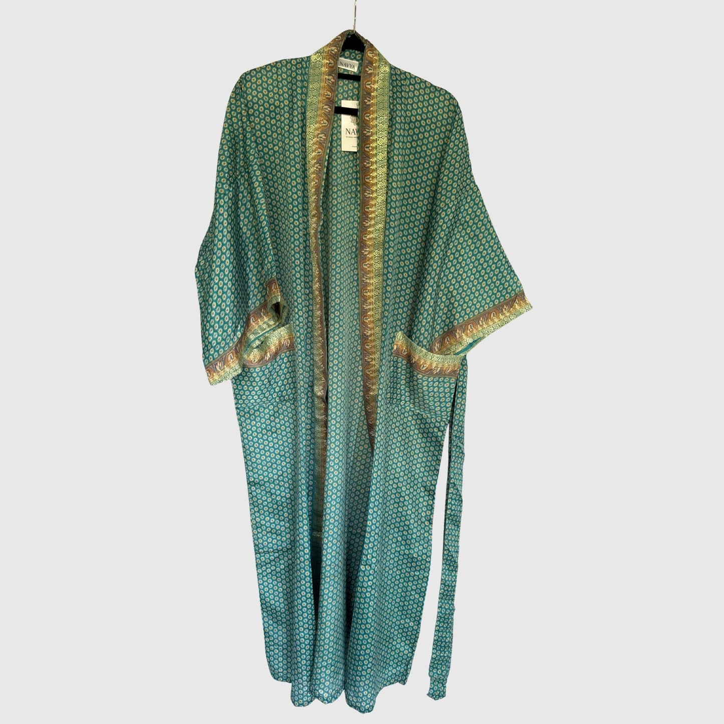 Upcycled Kimono Lang #1322 aus Vintage-Sari in Grün & Türkis – Vorderansicht