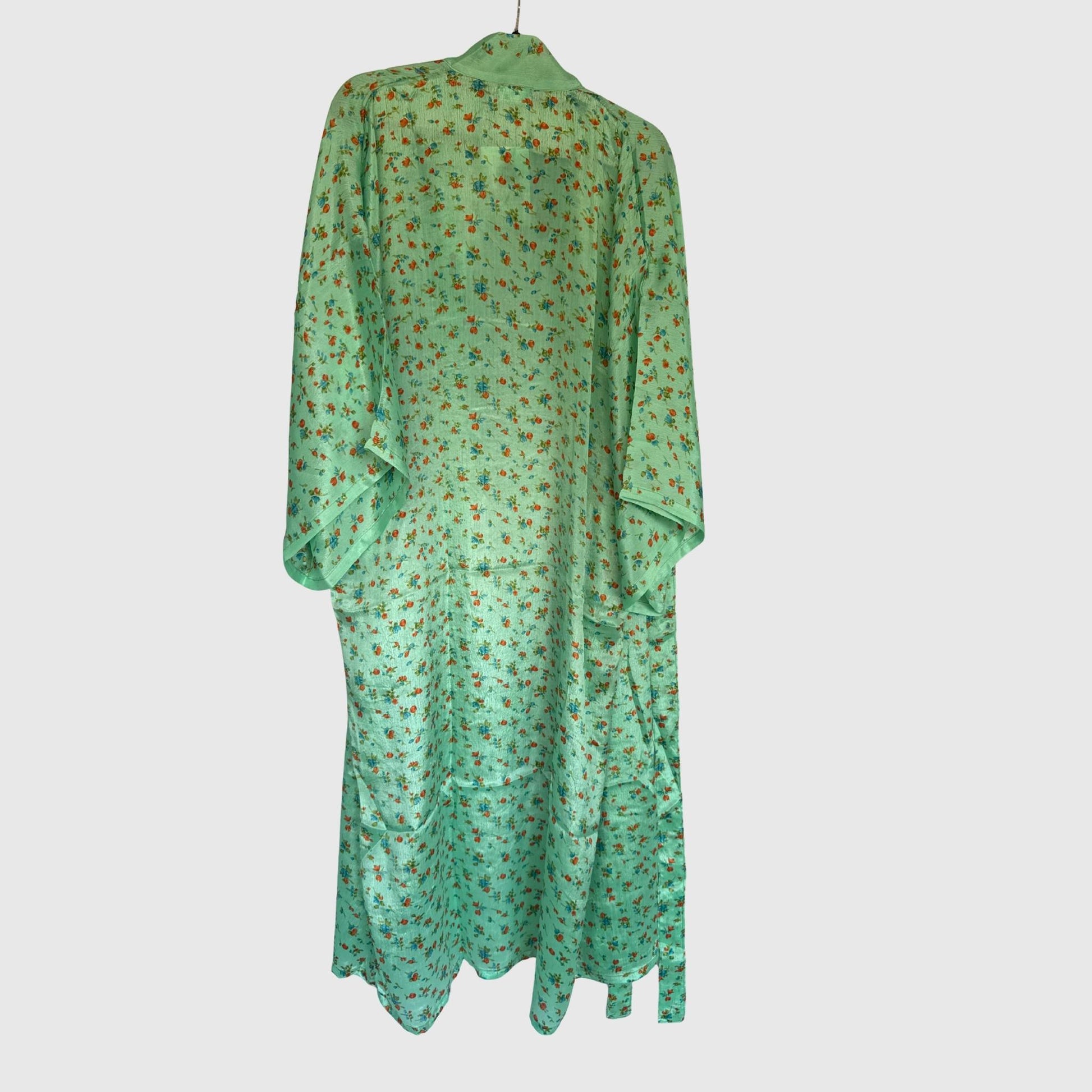 Upcycled Kimono Lang #1332 aus Vintage-Sari in Grün – Rückansicht