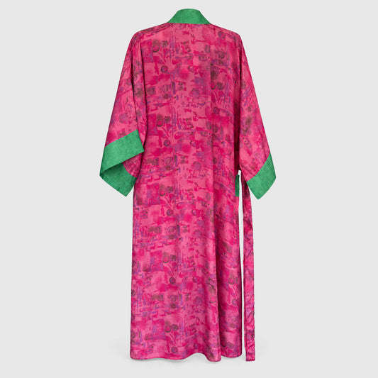 Upcycled Kimono Lang #1333 aus Vintage-Sari in Magenta & Grün – Rückansicht