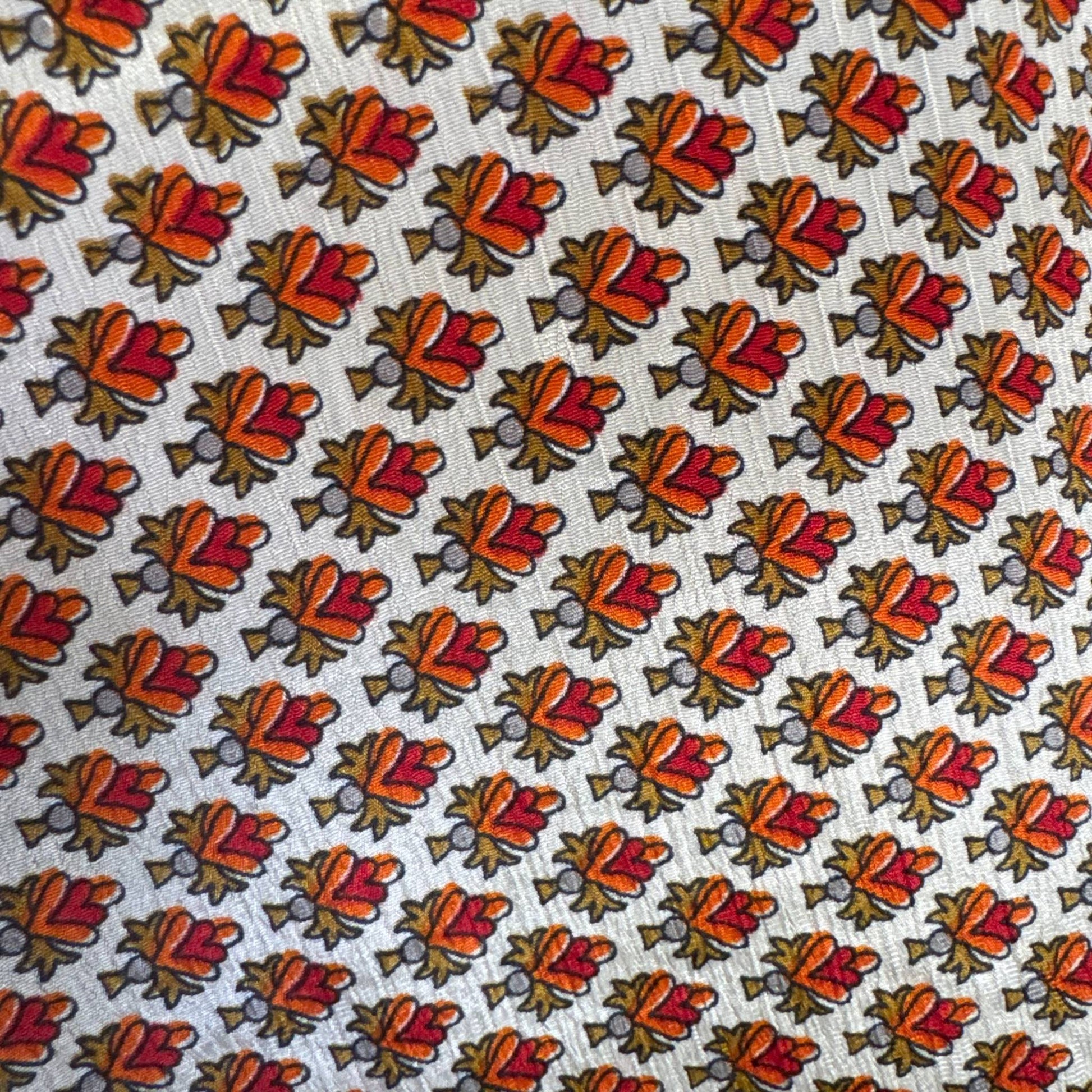 Upcycled Kimono Lang #1335 aus Vintage-Sari in Orange & Braun – Detailansicht