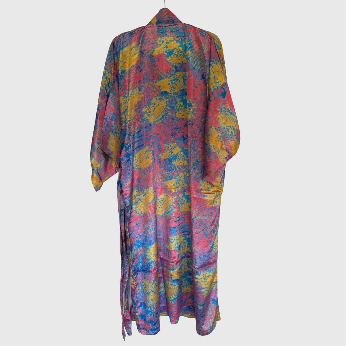 Upcycled Kimono Lang #1340 aus Vintage-Sari in Bunt – Rückansicht