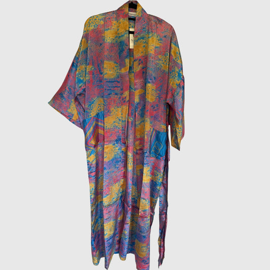Upcycled Kimono Lang #1340 aus Vintage-Sari in Bunt – Vorderansicht