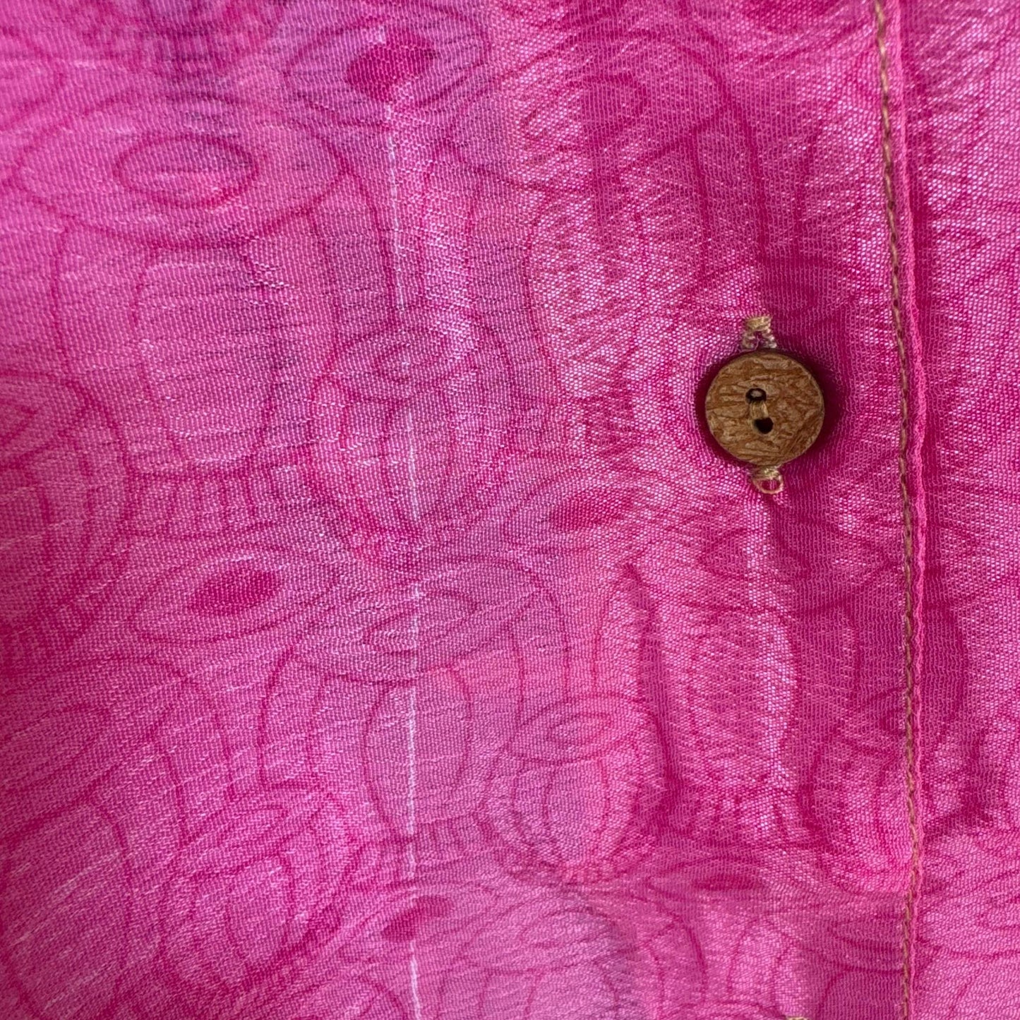 Upcycled Lounge Wear Set #1511 aus Vintage-Sari in Pink – Detailansicht