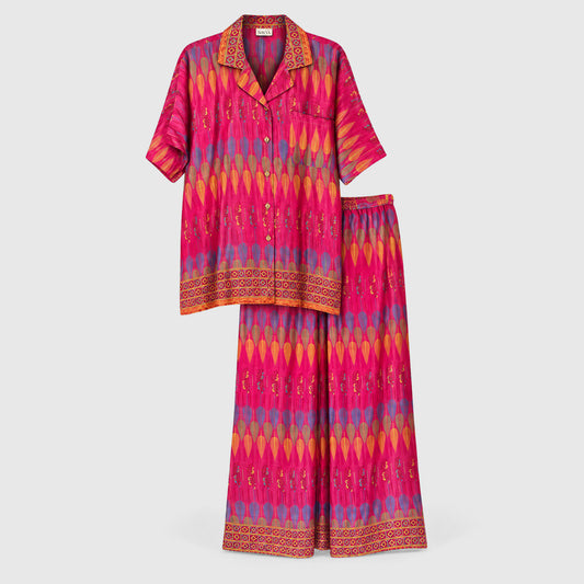 Upcycled Lounge Wear Set #1516 aus Vintage-Sari in Pink & Lila – Vorderansicht
