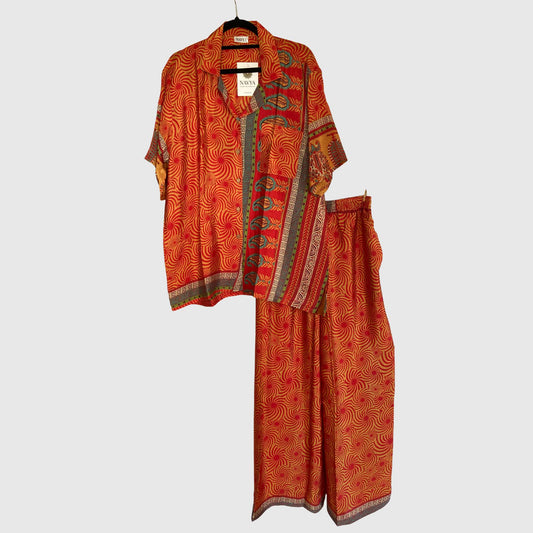 Upcycled Lounge Wear Set #1538 aus Vintage-Sari in Türkis & Pink – Vorderansicht