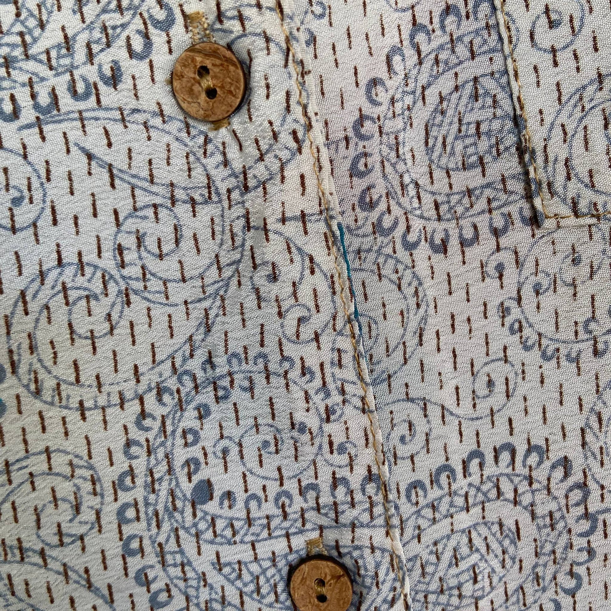 Upcycled Lounge Wear Set #1550 aus Vintage-Sari in Türkis & Grün – Detailansicht