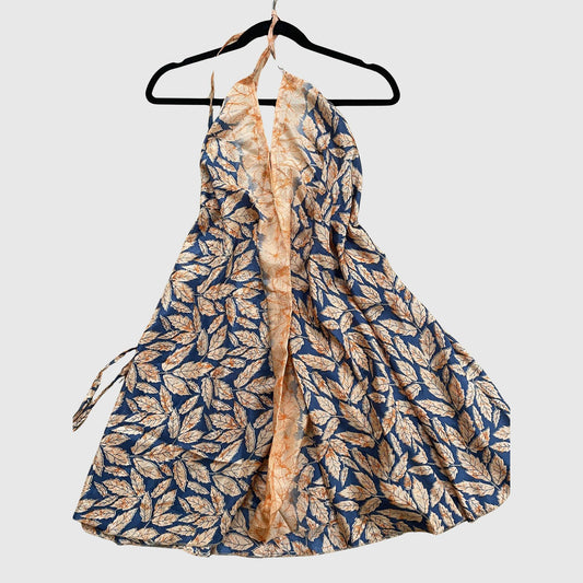 Kurzes Magic Scarf Dress aus upcyceltem Sari in Blau mit gemustertem Print, Vorderansicht
