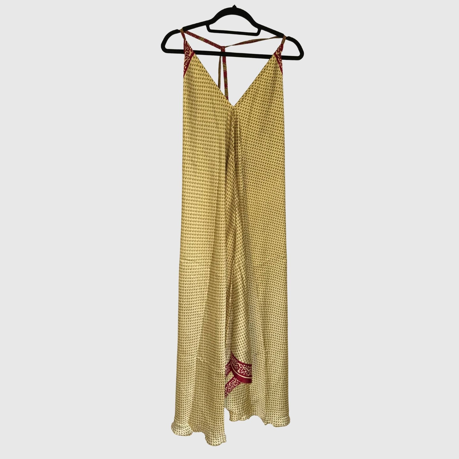 Upcycled Magic Scarf Dress Lang #728 aus Vintage-Sari in Beige & Braun – Vorderansicht