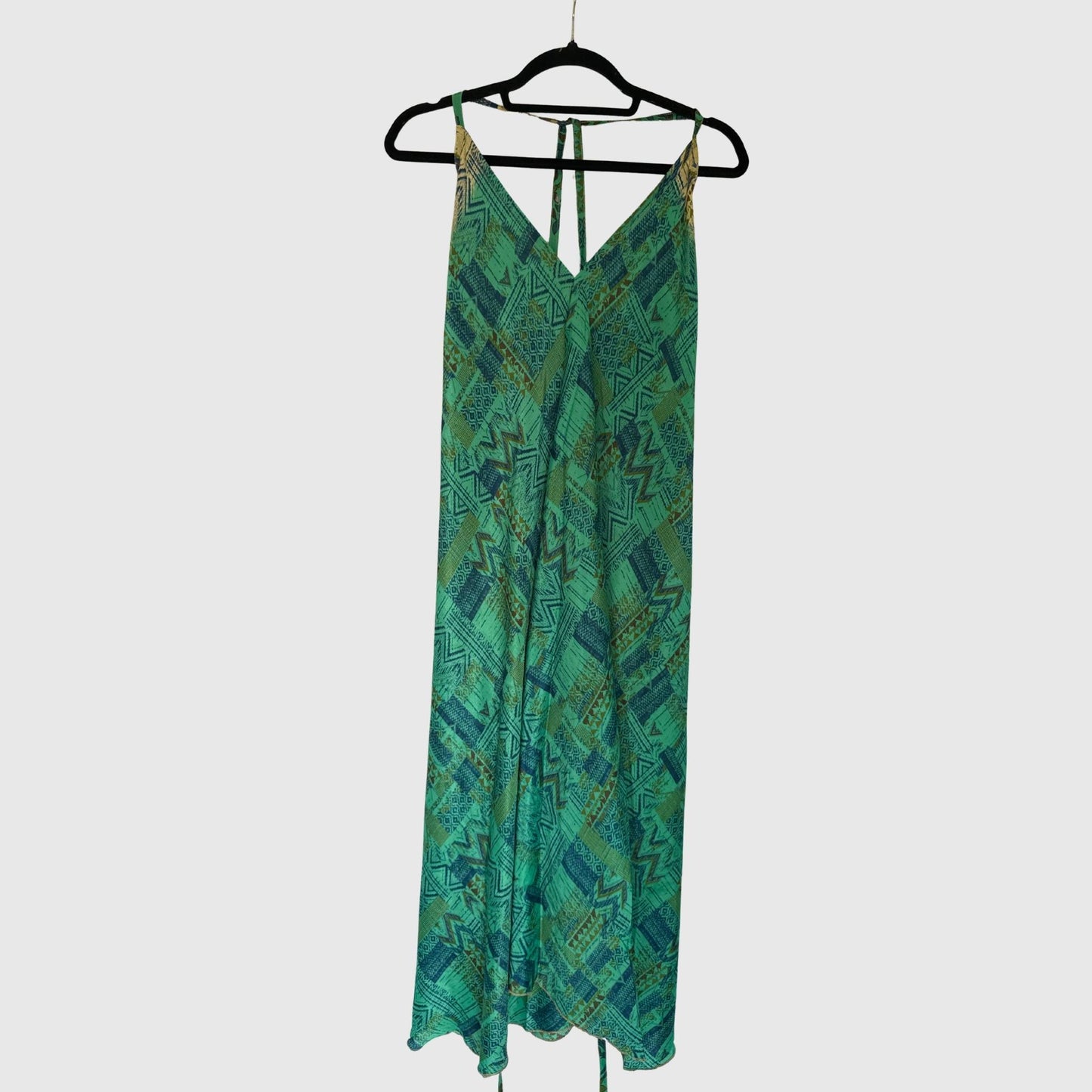 Upcycled Magic Scarf Dress Lang #729 aus Vintage-Sari in Türkis – Vorderansicht