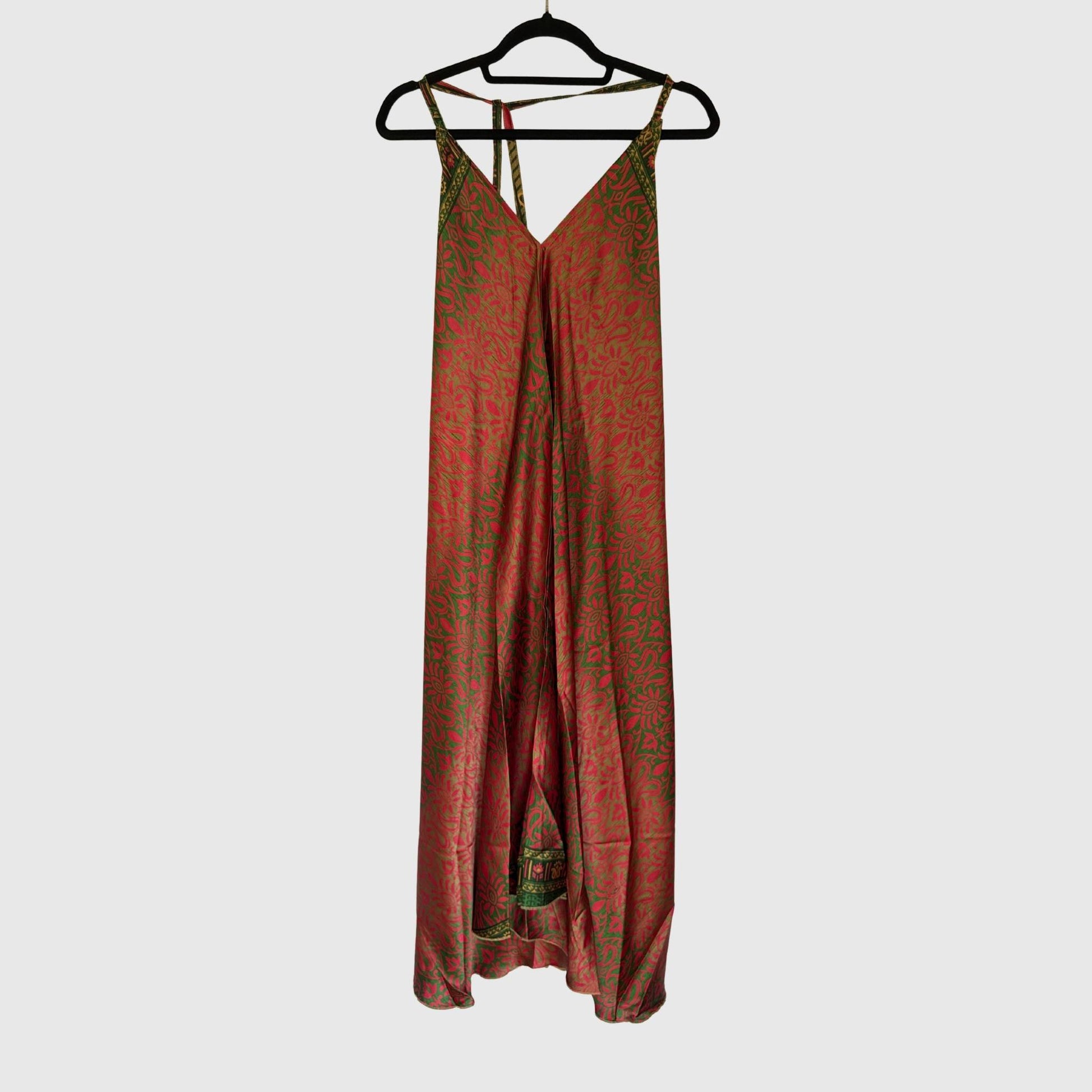 Upcycled Magic Scarf Dress Lang #734 aus Vintage-Sari in Grün & Pink – Vorderansicht