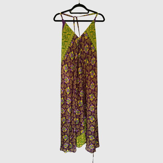 Upcycled Magic Scarf Dress Lang #735 aus Vintage-Sari in Lila & Grün – Vorderansicht