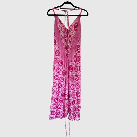 Upcycled Magic Scarf Dress Lang #743 aus Vintage-Sari in Pink & Lila – Rückansicht