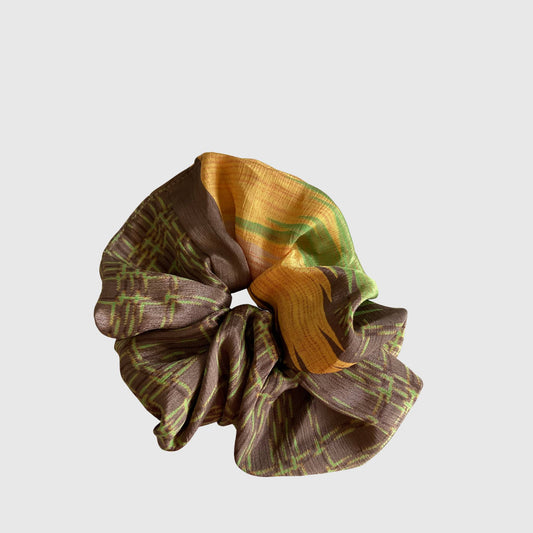 Upcycled Scrunchie #1017 aus Vintage-Sari in Braun & Gold