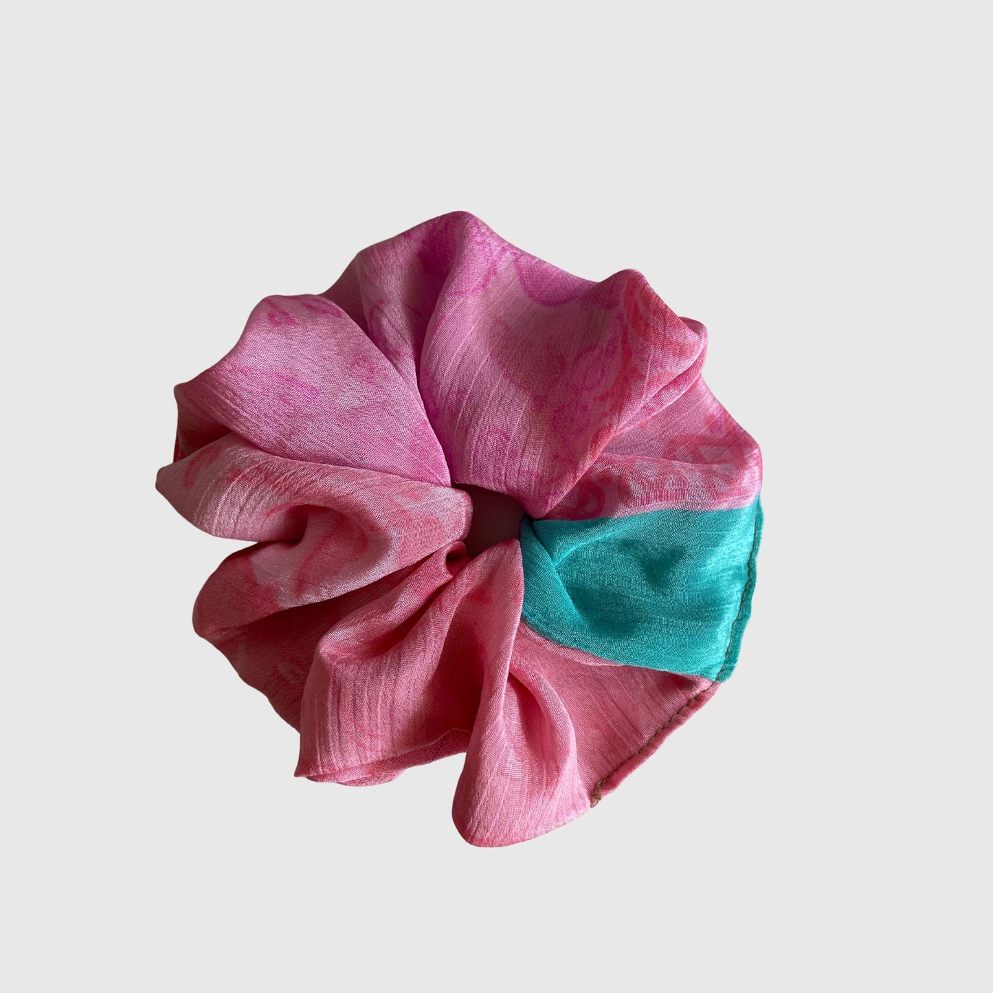 Upcycled Scrunchie #1020 aus Vintage-Sari in Pink & Braun