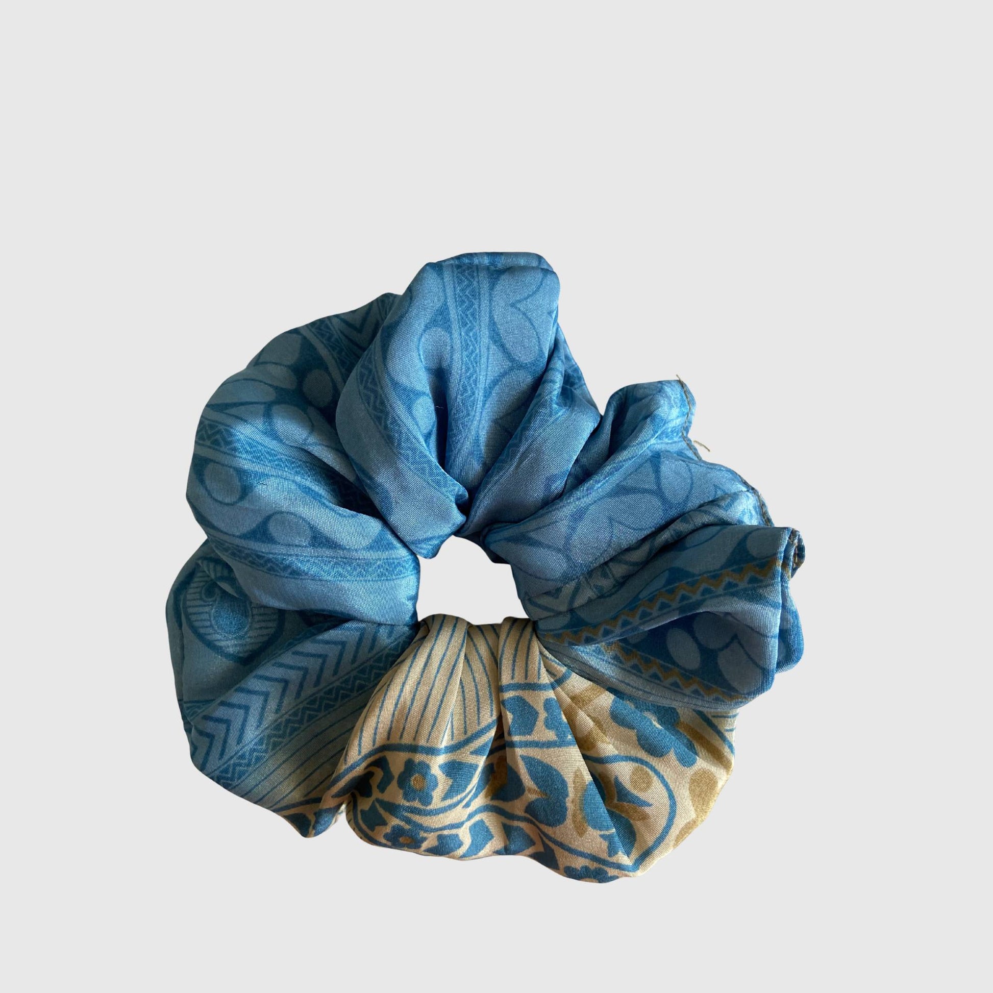 Upcycled Scrunchie #1026 aus Vintage-Sari in Türkis & Blau