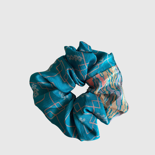 Upcycled Scrunchie #1027 aus Vintage-Sari in Blau & Türkis