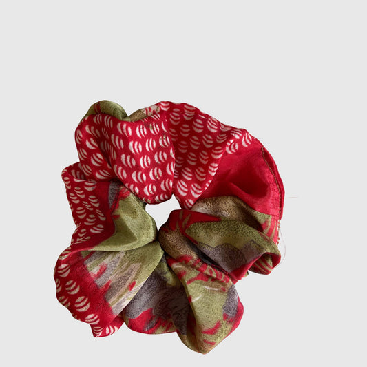 Upcycled Scrunchie #1028 aus Vintage-Sari in Rot & Braun