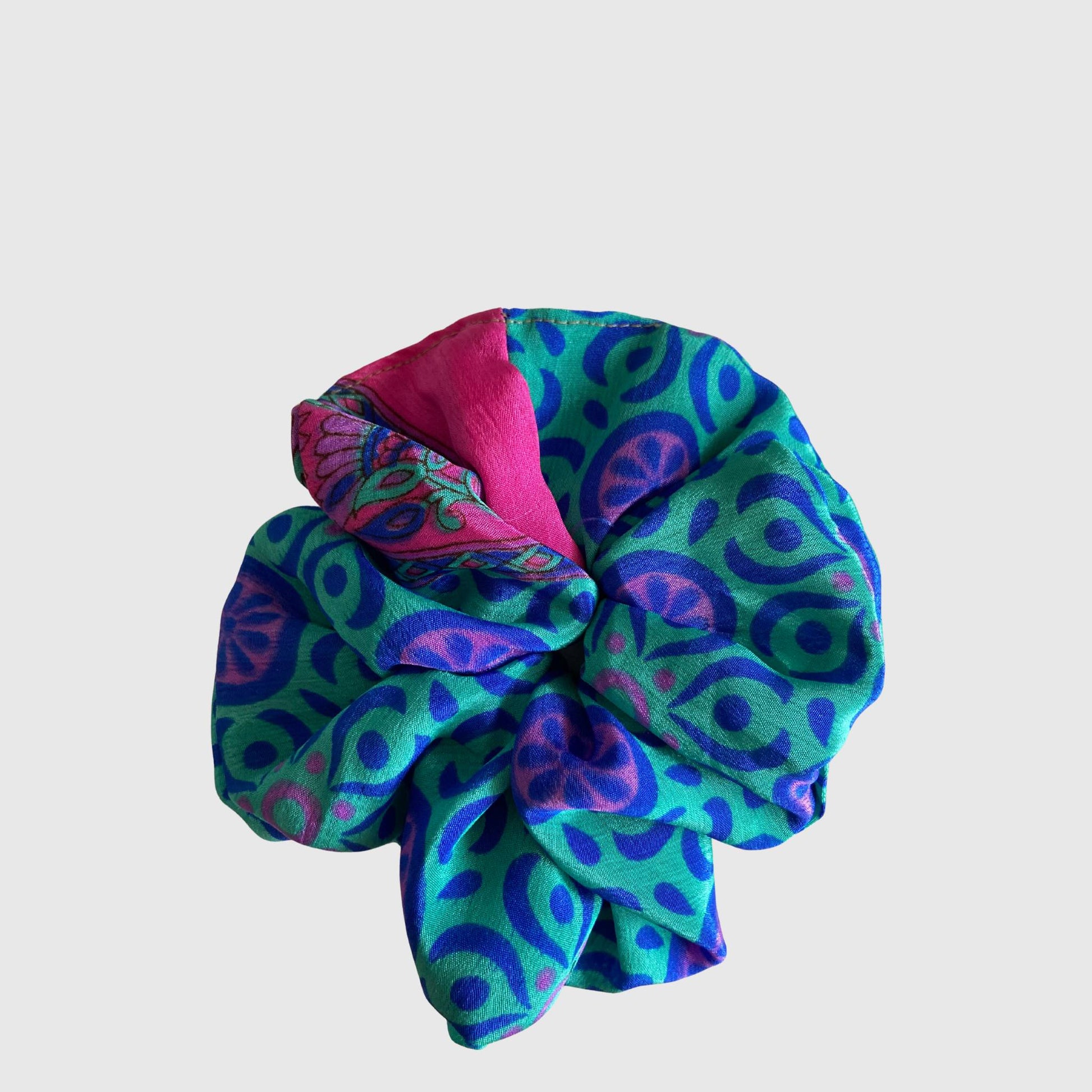 Upcycled Scrunchie #1030 aus Vintage-Sari in Blau & Grün