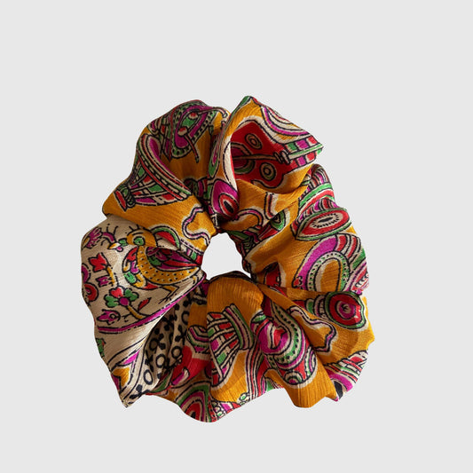 Upcycled Scrunchie #1032 aus Vintage-Sari in Braun & Schwarz
