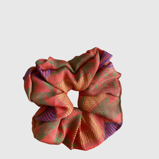 Upcycled Scrunchie #1042 aus Vintage-Sari in Koralle & Braun