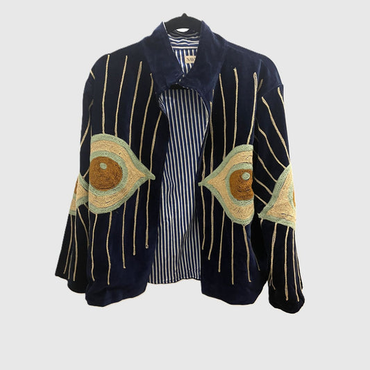 Suzani Velvet Jacket #04 Navy Eye – handbestickte Samtjacke, Vorderansicht