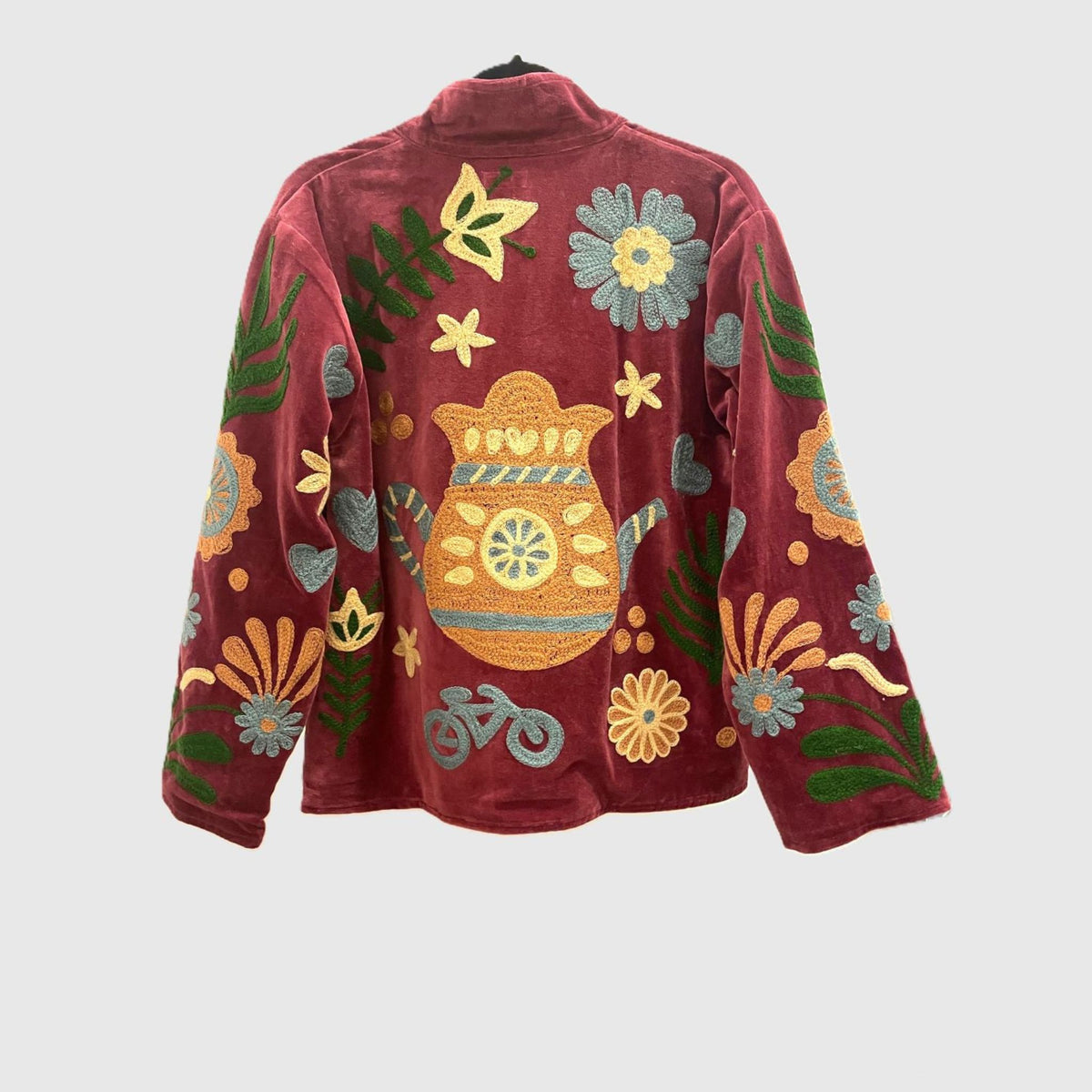 Suzani Velvet Jacket #10 Berry Teapot – Rückansicht mit Teekannen-Stickerei