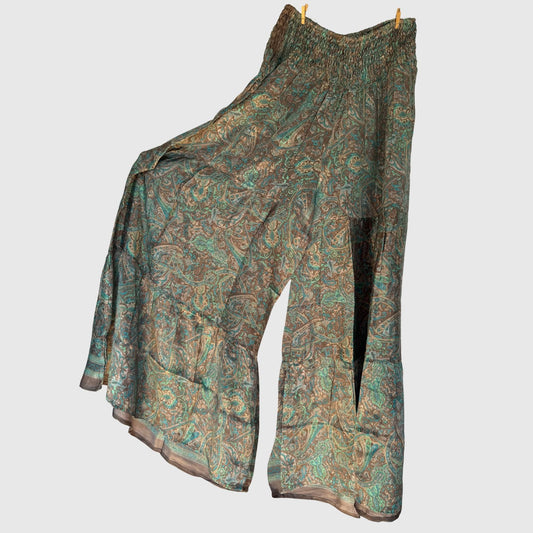 Upcycled Tiered Palazzo Pants #1082 aus Vintage-Sari in Braun & Beige – Vorderansicht