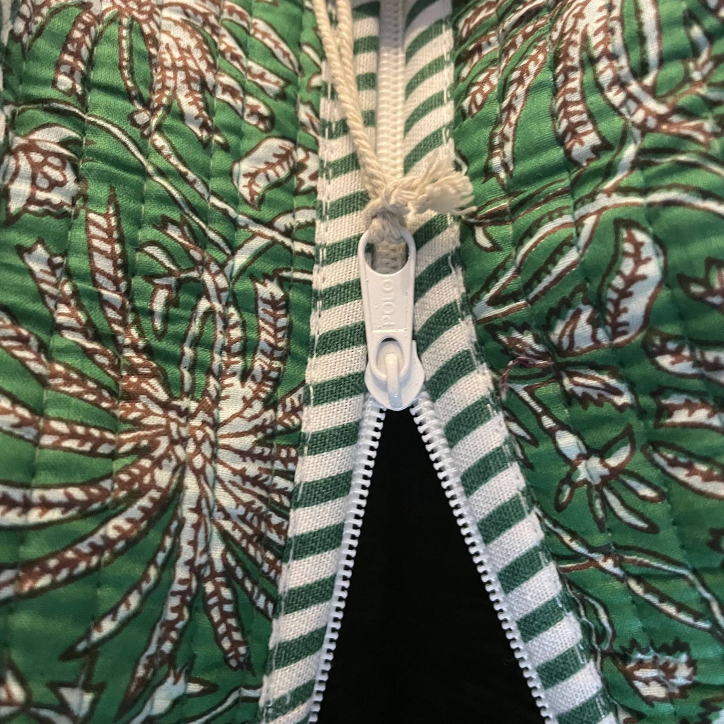 Tote Bag aus Baumwolle in Grün, Reißverschluss – weitere Ansicht