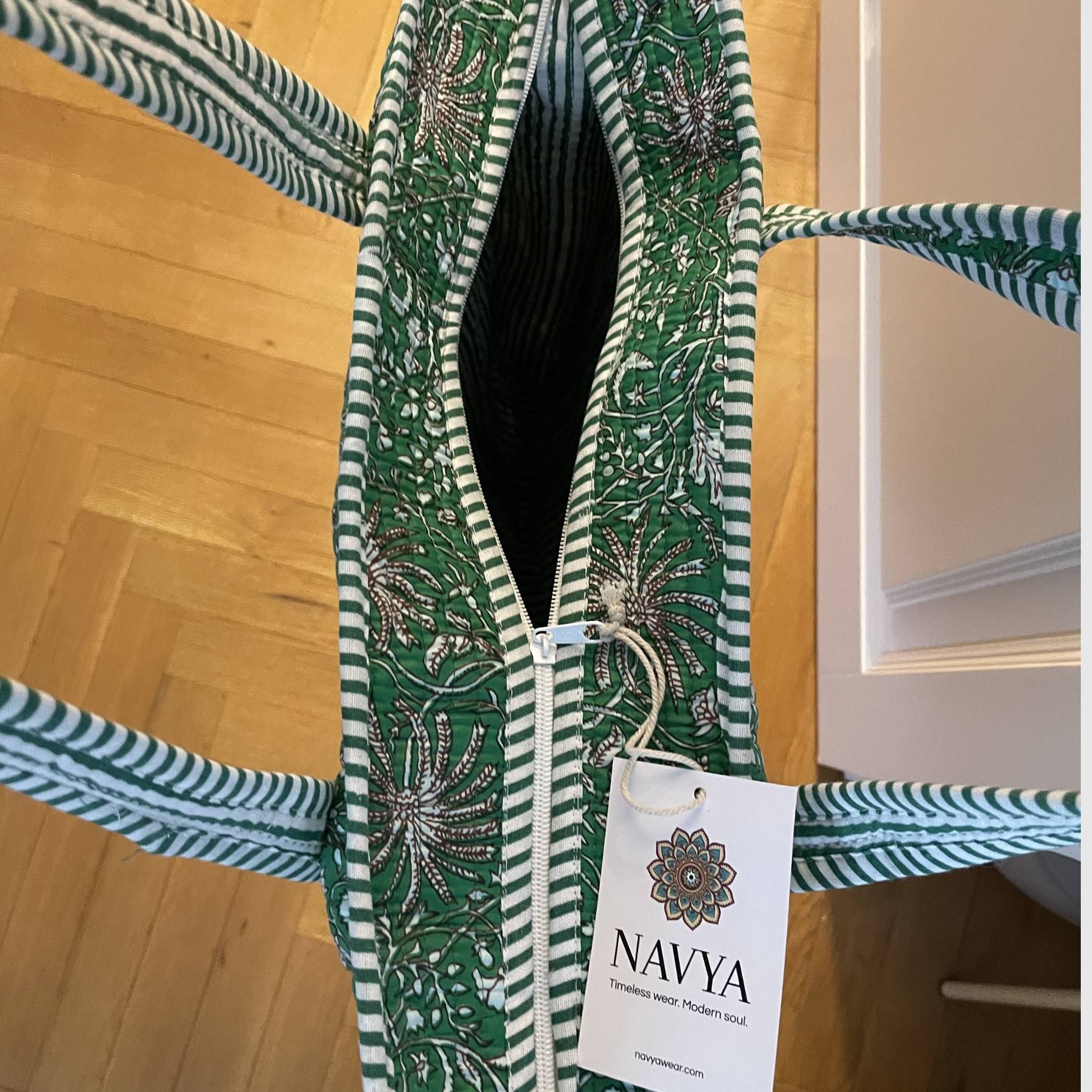 Tote Bag aus Baumwolle in Grün, Reißverschluss