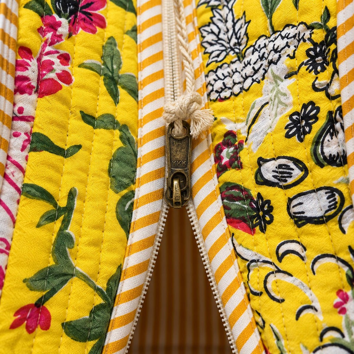 Tote Bag aus Baumwolle in Gelb, Reißverschluss