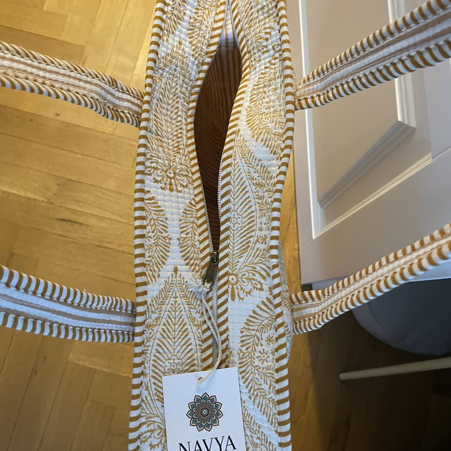 Tote Bag aus Baumwolle in Beige, Reißverschluss