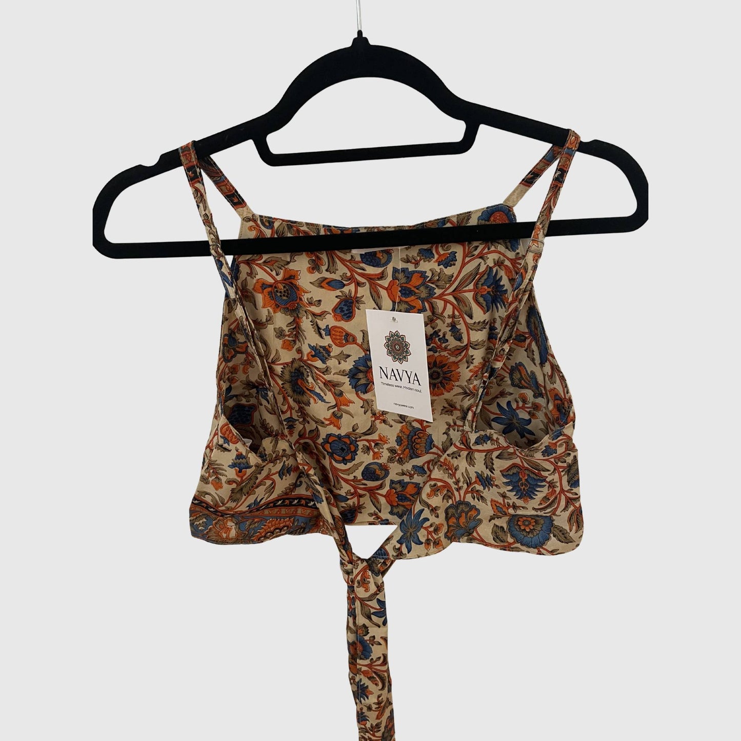 Upcycled Cropped Wickeltop #756 aus Vintage-Sari in Orange und Blau – Rückansicht