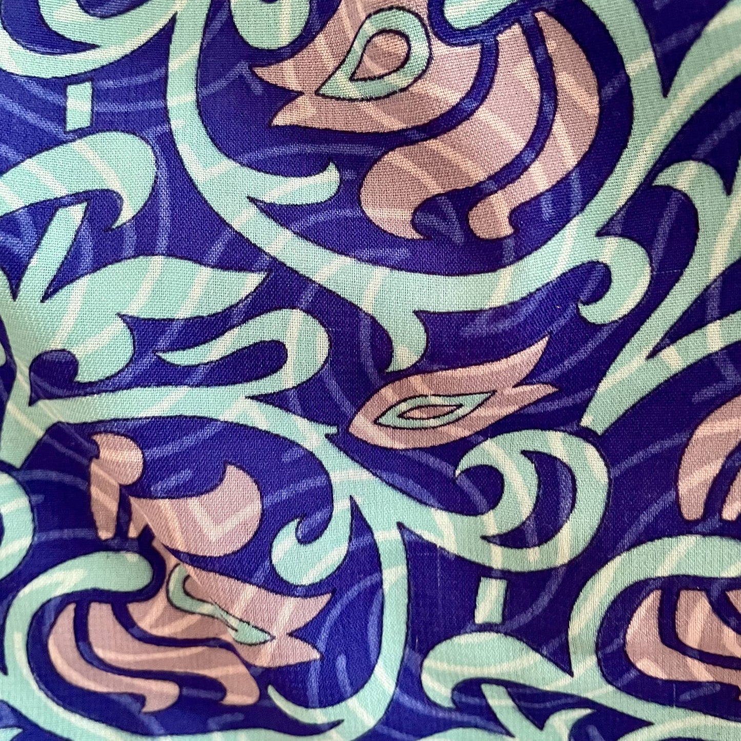 Upcycled Cropped Wickeltop #757 aus Vintage-Sari in Blau – Stoffdetail