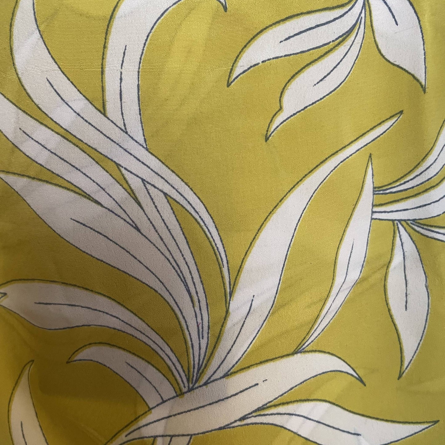 Upcycled Cropped Wickeltop #758 aus Vintage-Sari in Lime – Stoffdetail