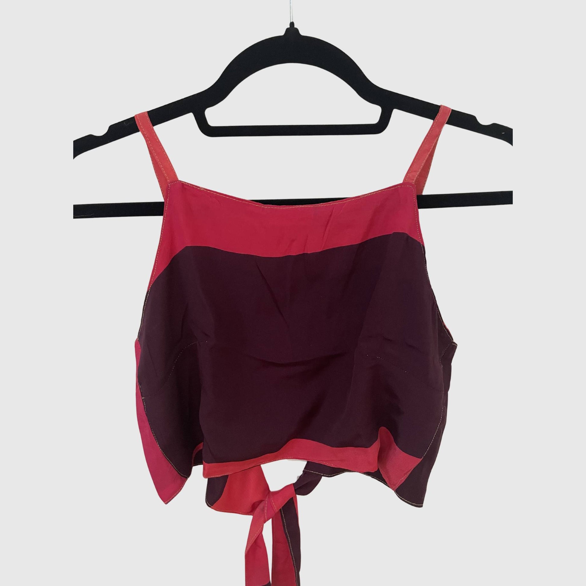 Upcycled Cropped Wickeltop #759 aus Vintage-Sari in Pink – Vorderansicht