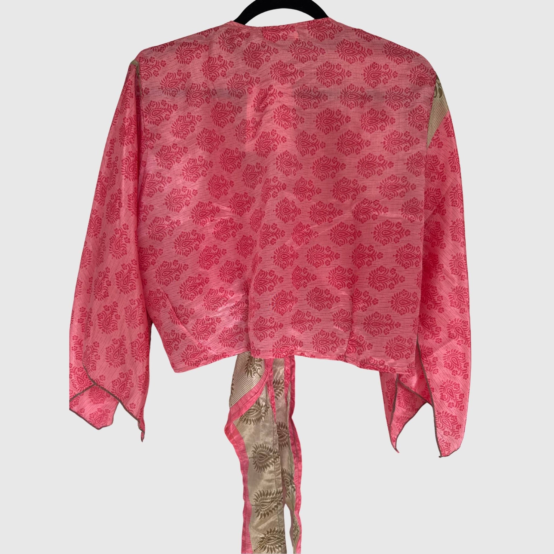 Upcycled Wickelbluse #906 aus Vintage-Sari in Rosa – Rückansicht