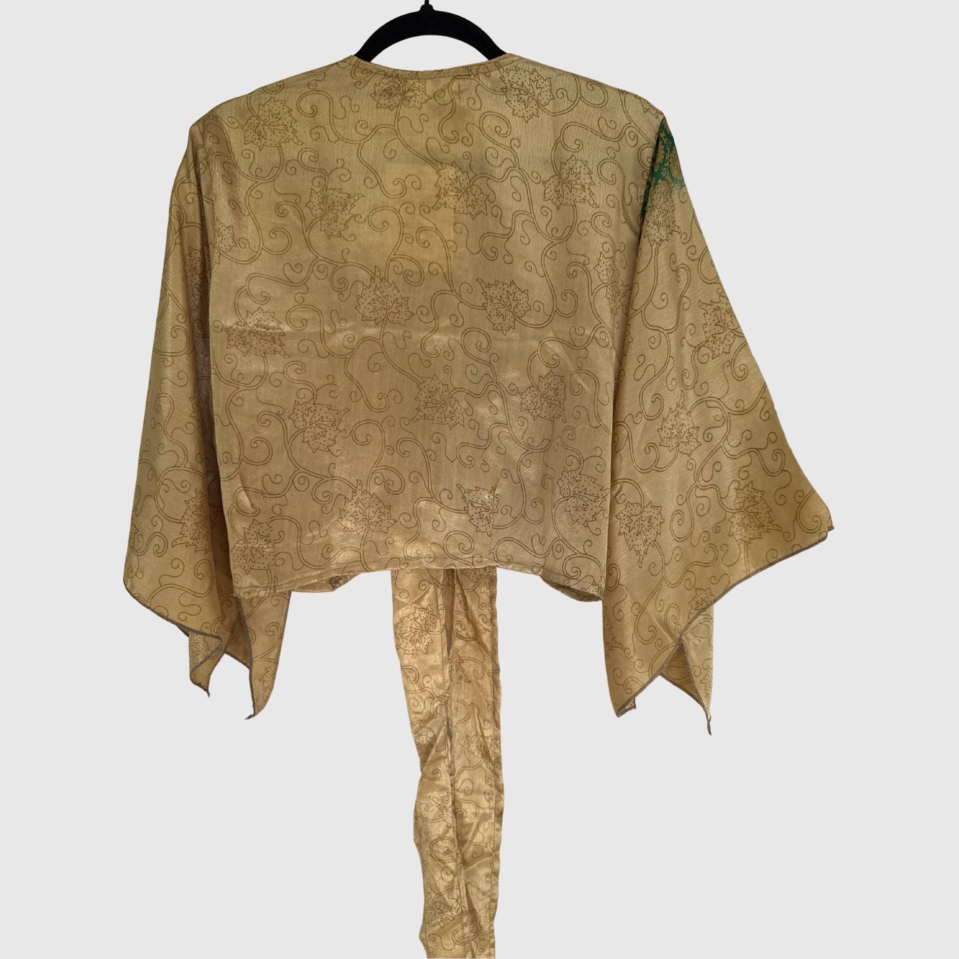 Upcycled Wickelbluse #909 aus Vintage-Sari in Beige – Rückansicht