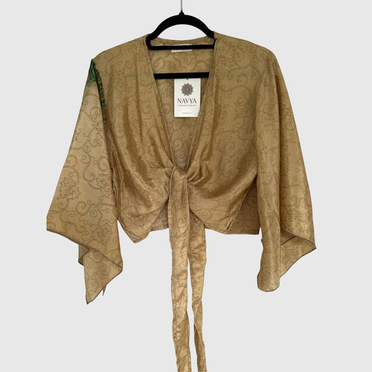 Upcycled Wickelbluse #909 aus Vintage-Sari in Beige – Vorderansicht