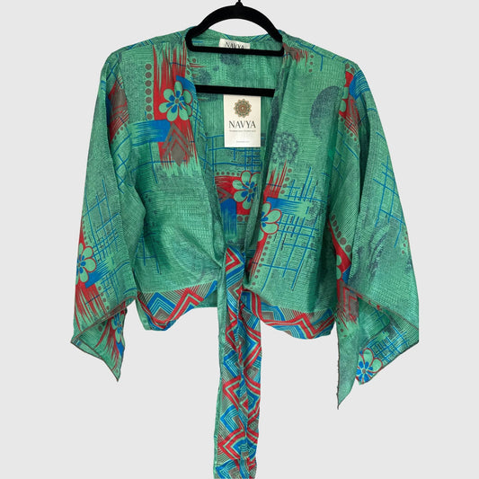 Upcycled Wickelbluse #941 aus Vintage-Sari in Türkis – Vorderansicht