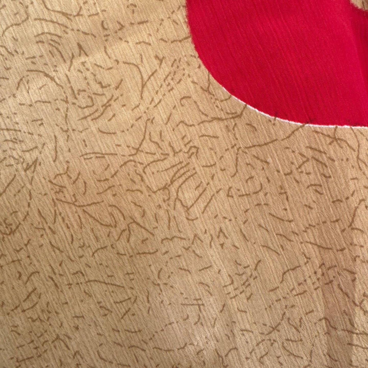 Upcycled Wickelbluse #943 aus Vintage-Sari in Beige & Orange – Detailansicht
