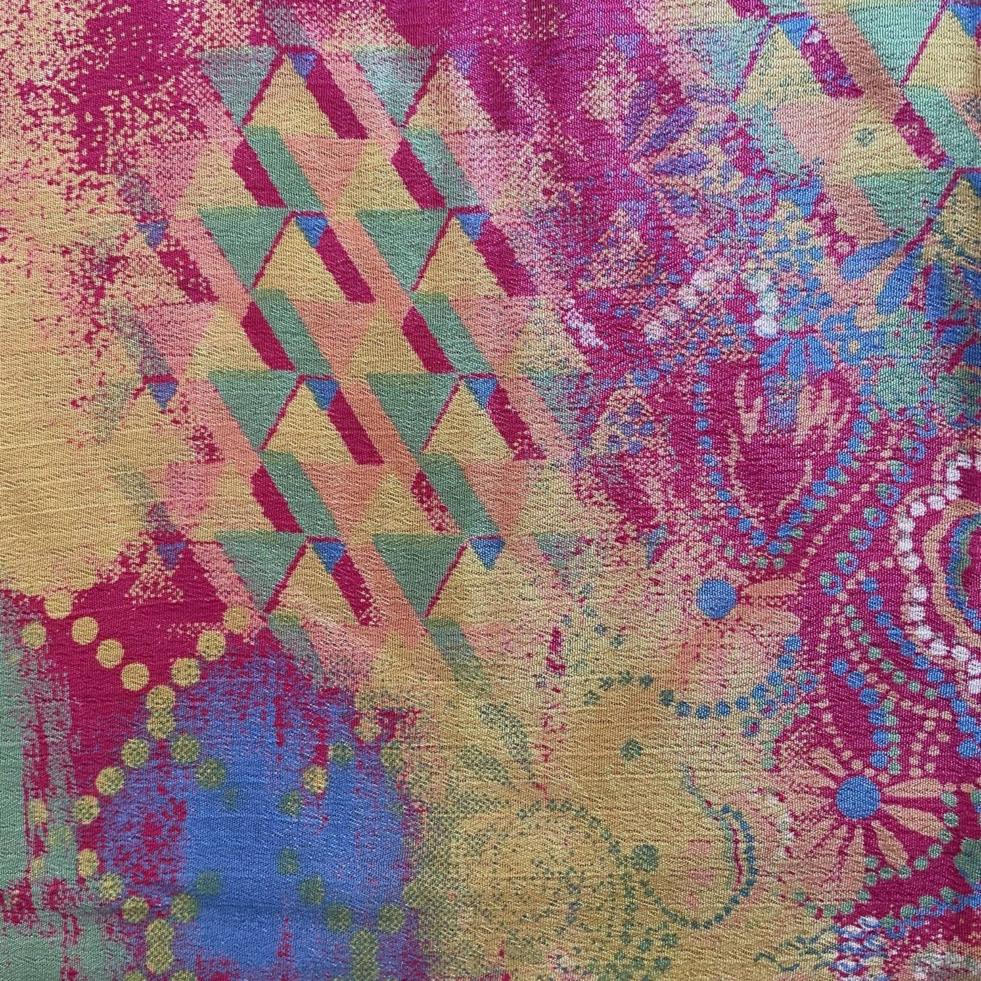 Stoffdetail: upcycelter Sari-Stoff in Pink