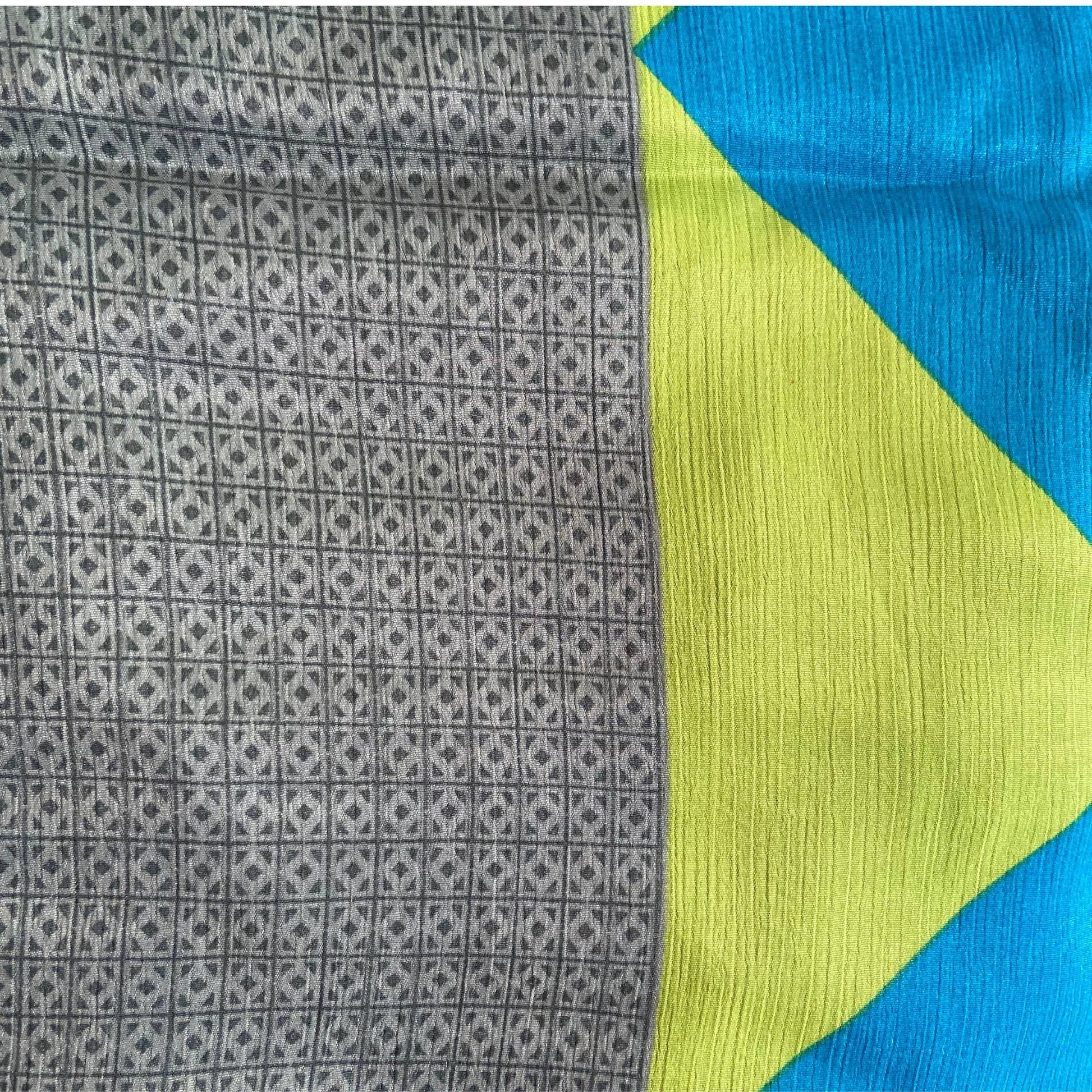 Stoffdetail: upcycelter Sari-Stoff in Grau & Türkis